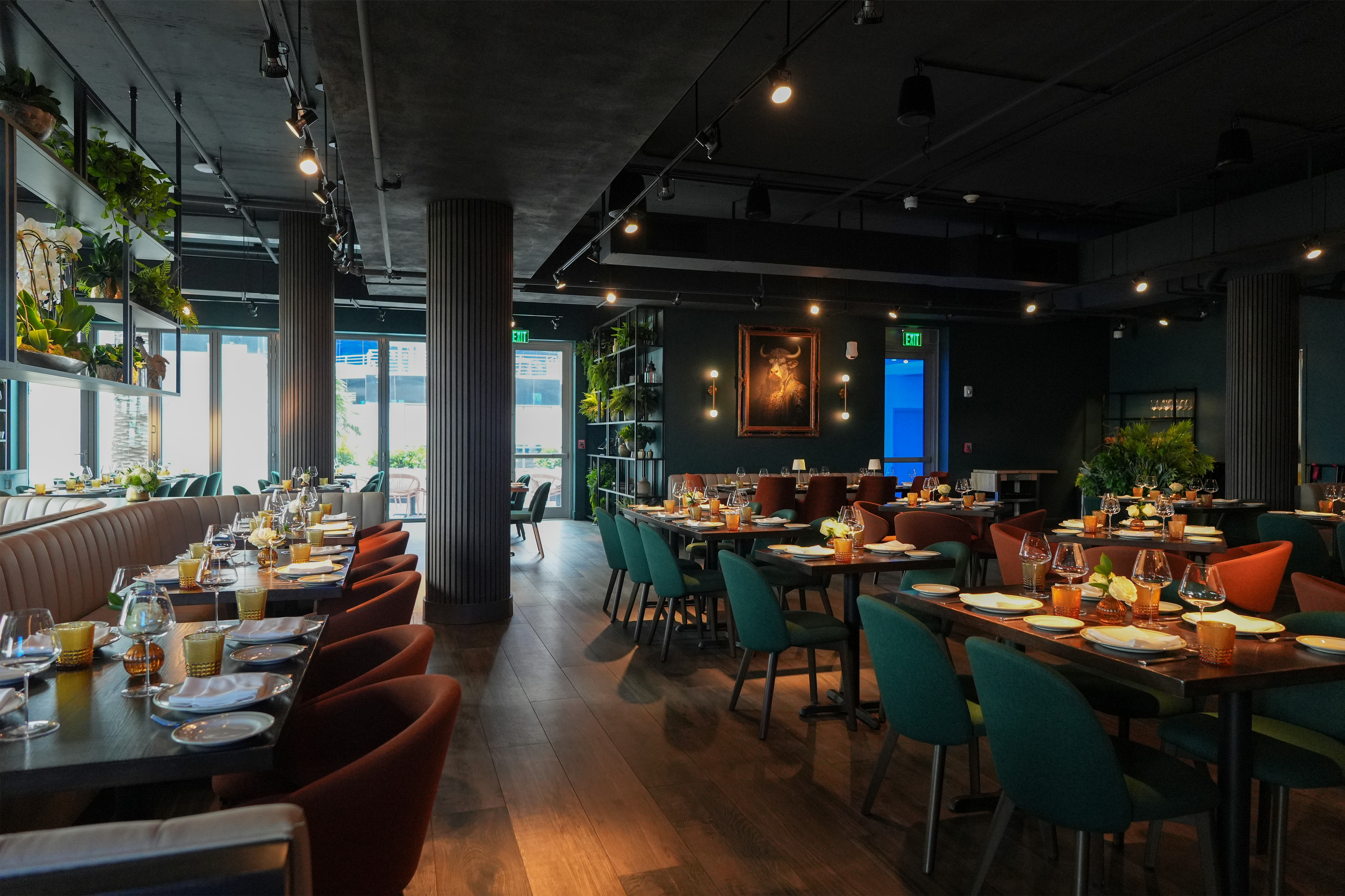 Luxury Restaurant Interior by G&MB LUX